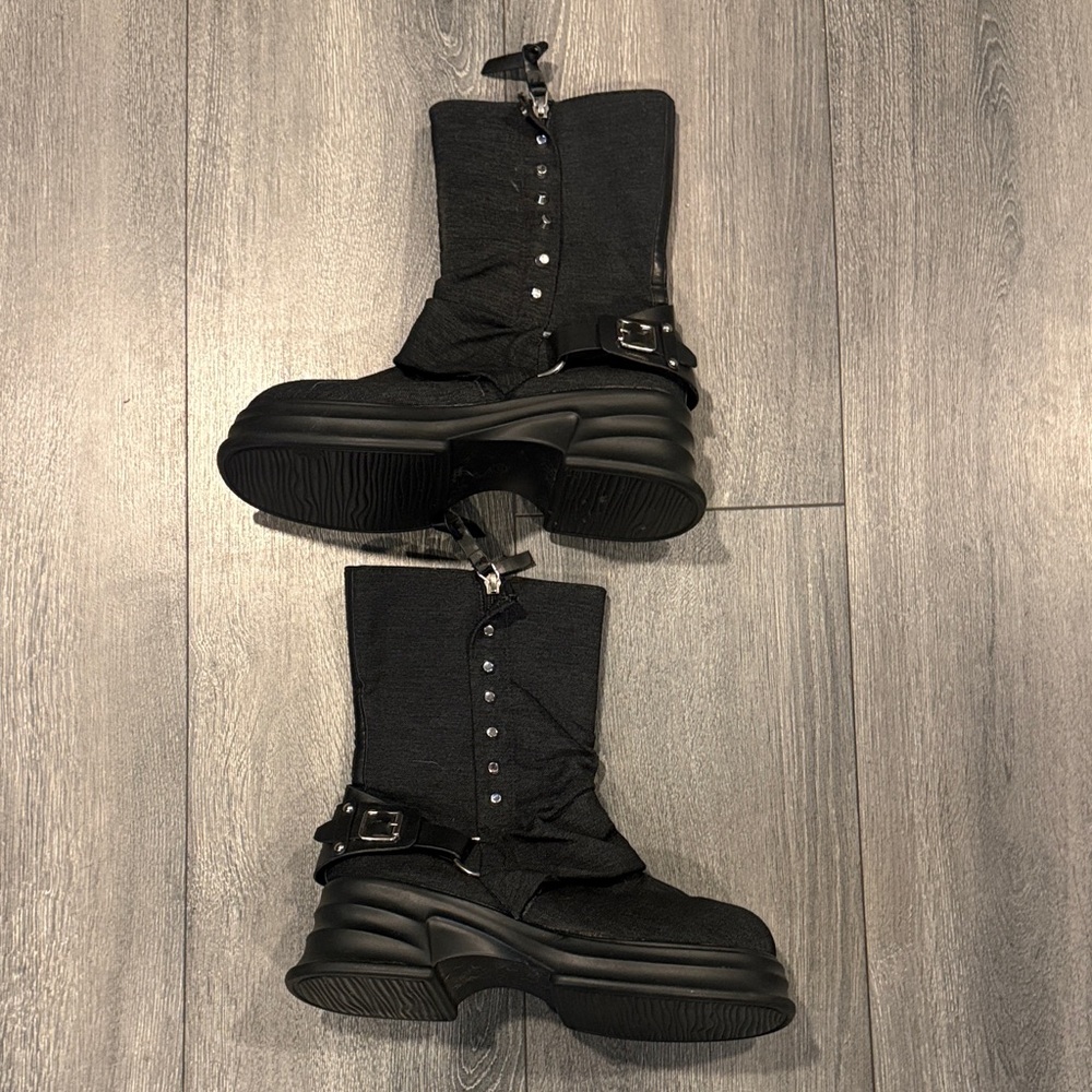 Stylish Black Women's Boots
